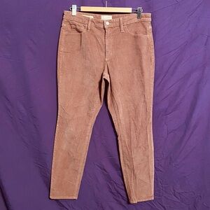 Universal Thread Women's Brown Skinny Corduroy Jeans. Size 10/30R.